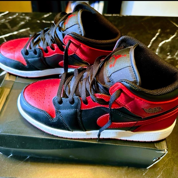 Jordan Other - Nike shoes (Big Girls)